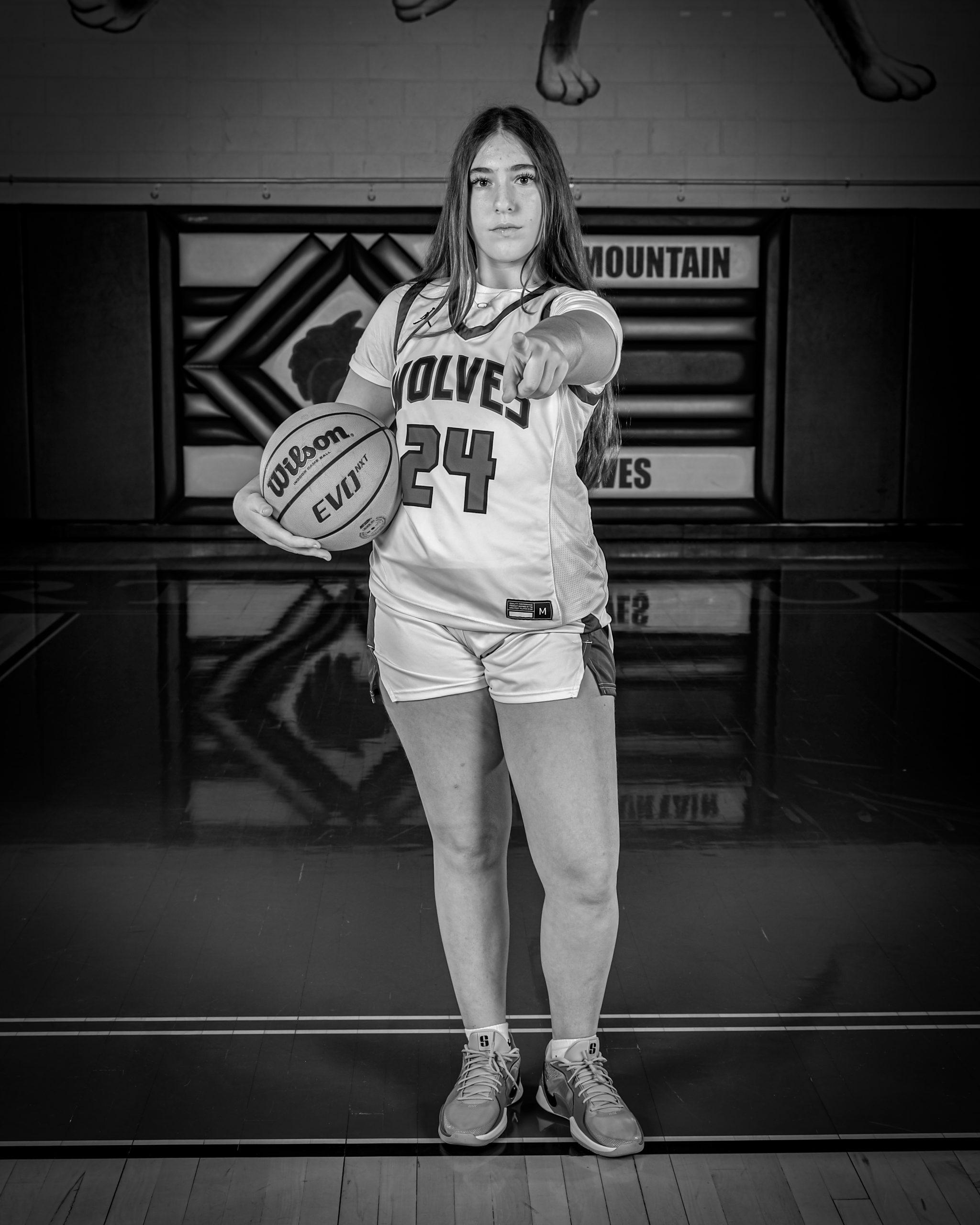 20251111 DMHS Boys Hoops Media Day 1249-2
